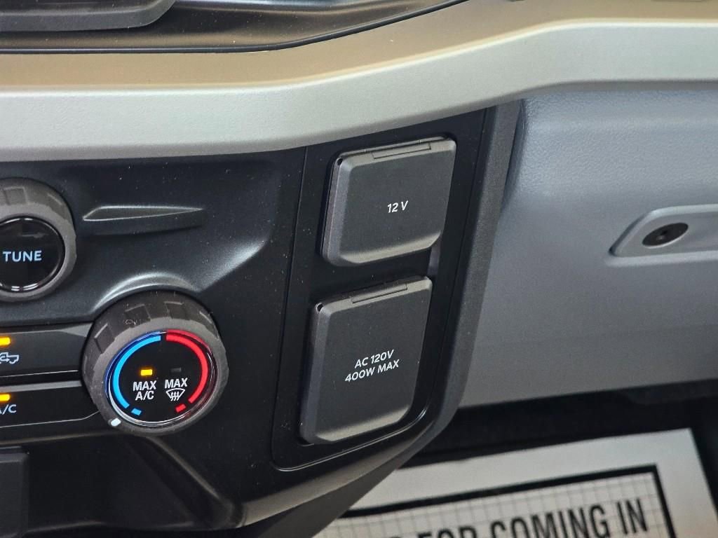 New 2025 Ford F550 4x4 Regular Cab Super Duty image 13