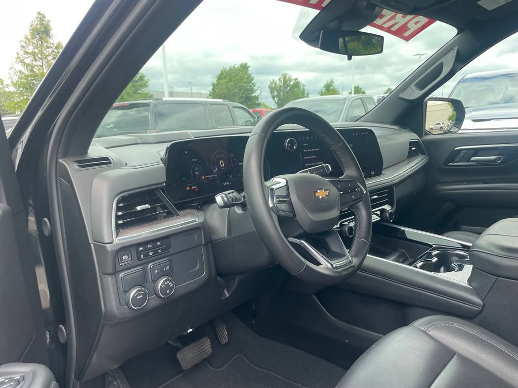 Used 2025 Chevrolet Tahoe LT RWD image 9