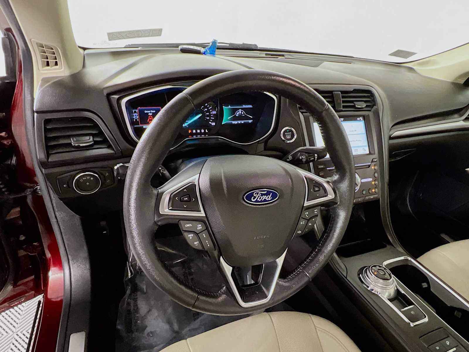 Used 2018 Ford Fusion Energi Titanium FWD image 11