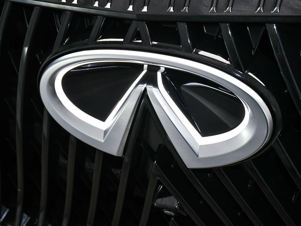 Used 2025 INFINITI QX80 Sensory image 98