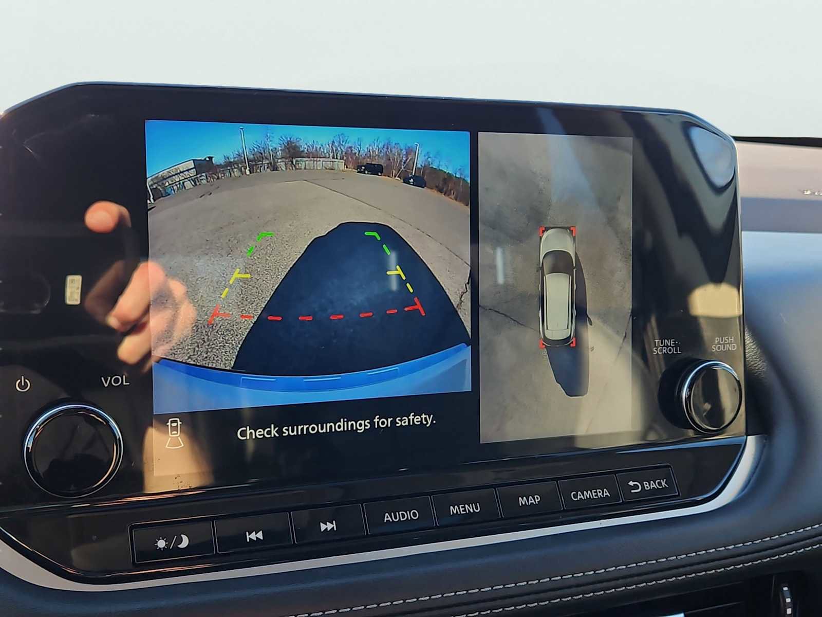 Used 2021 Nissan Rogue Platinum AWD/4WD image 16