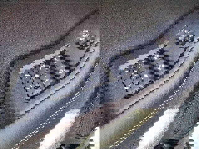 New 2025 Jeep Grand Cherokee Limited w/ Trailer Tow Package image 32