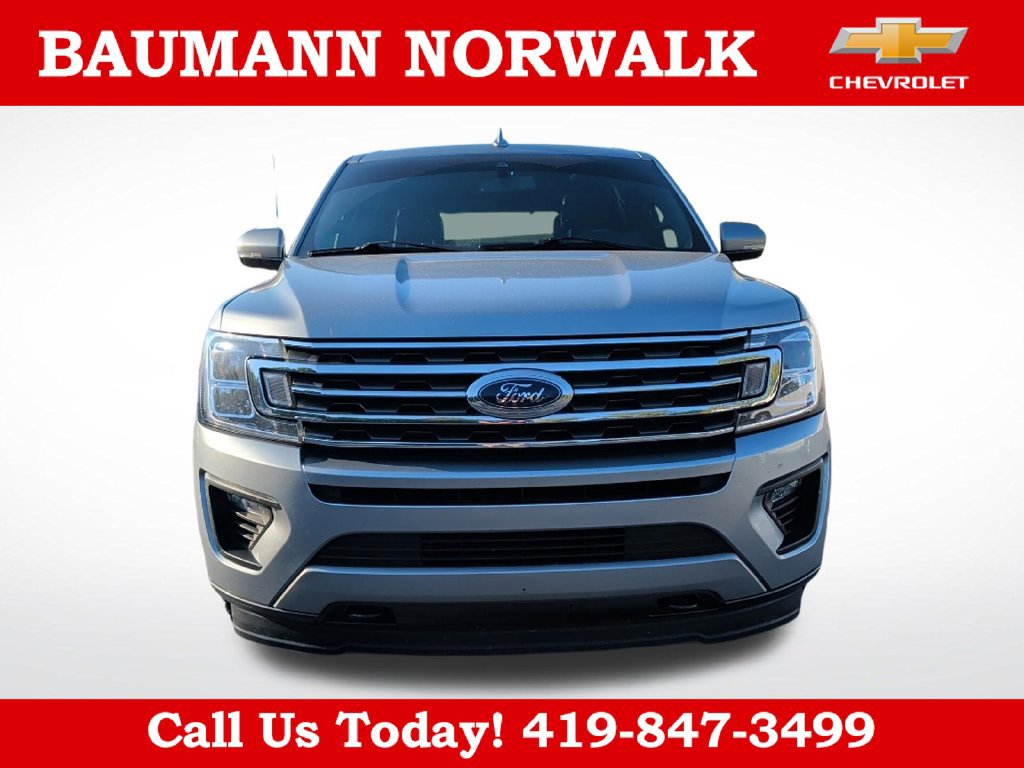 Used 2020 Ford Expedition XLT w/ Equipment Group 202A AWD/4WD image 2