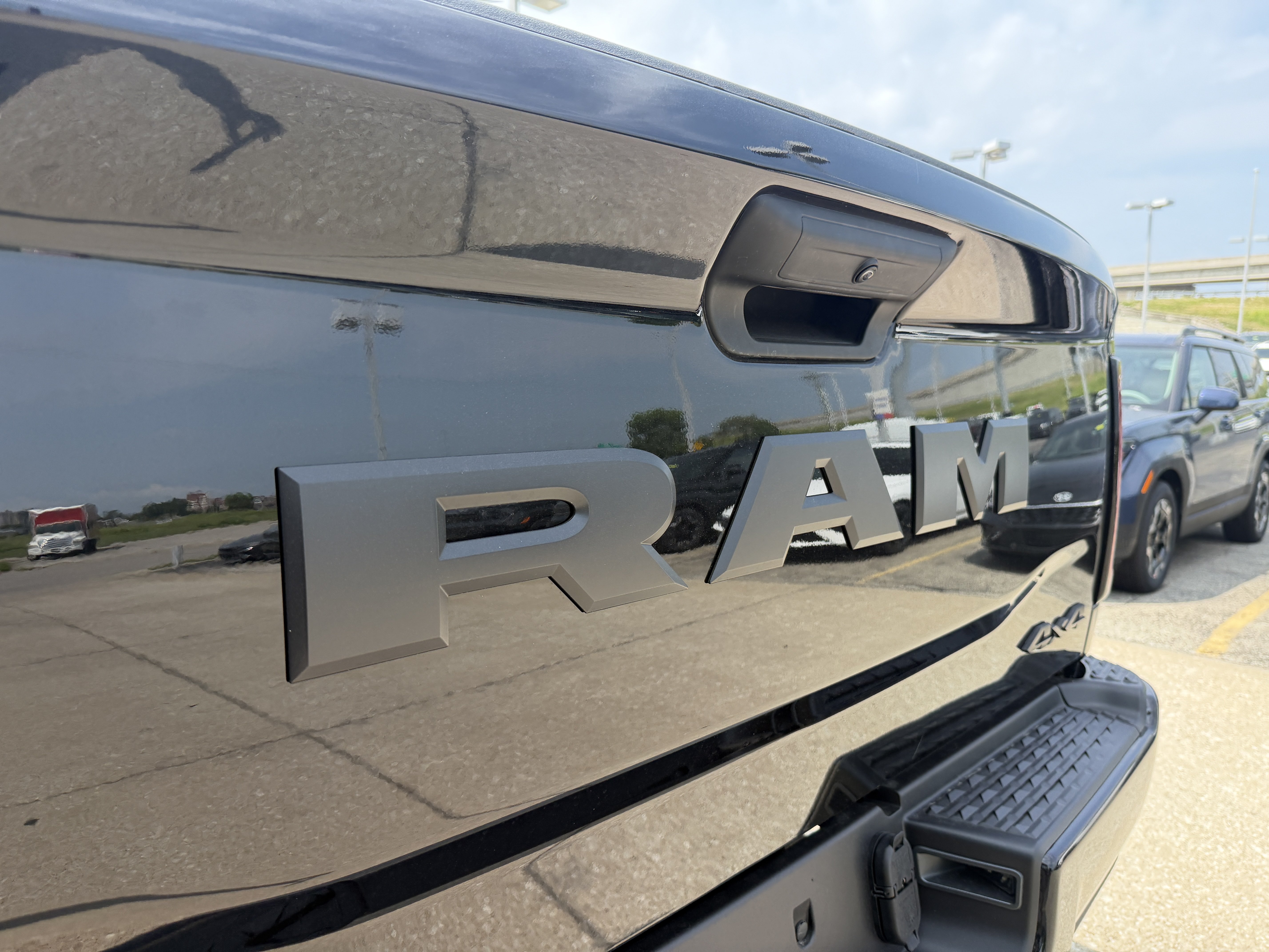 New 2026 RAM 2500 Big Horn AWD/4WD image 8