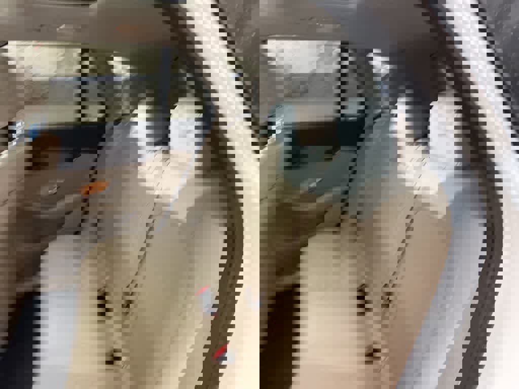 Used 2021 Mercedes-Benz GLC 300 4MATIC image 32