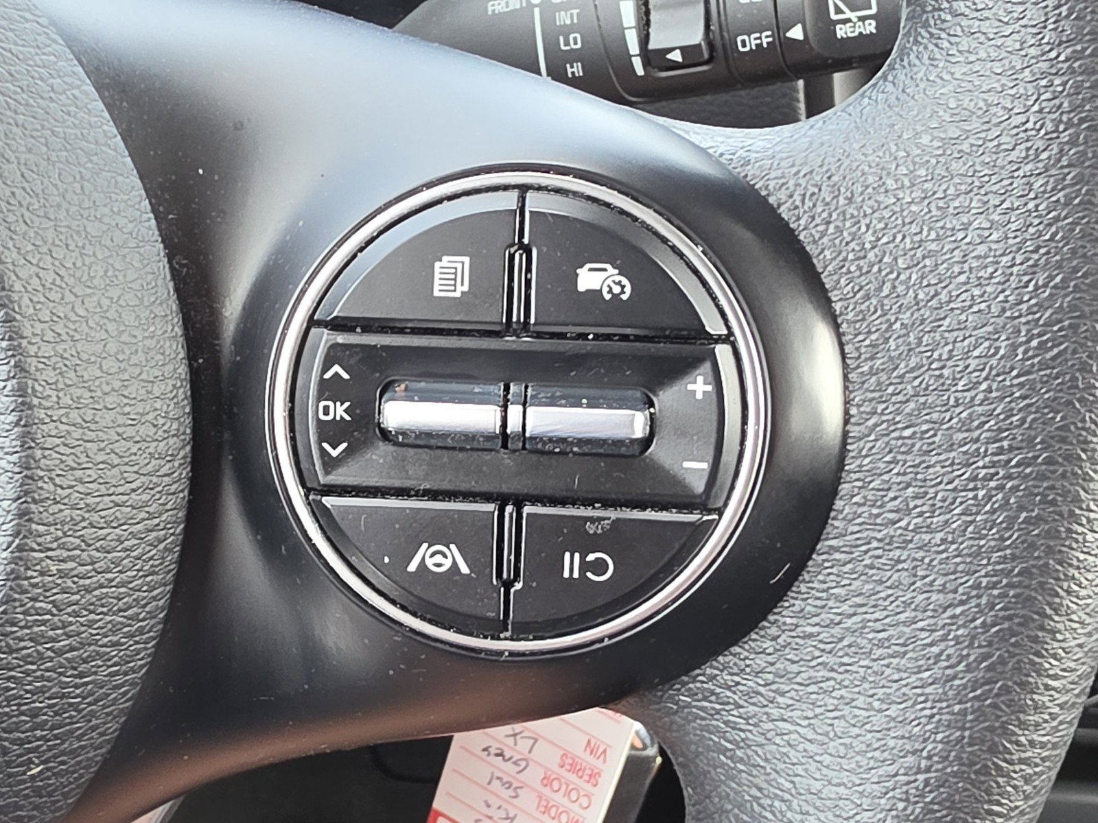 Used 2025 Kia Soul LX FWD image 17