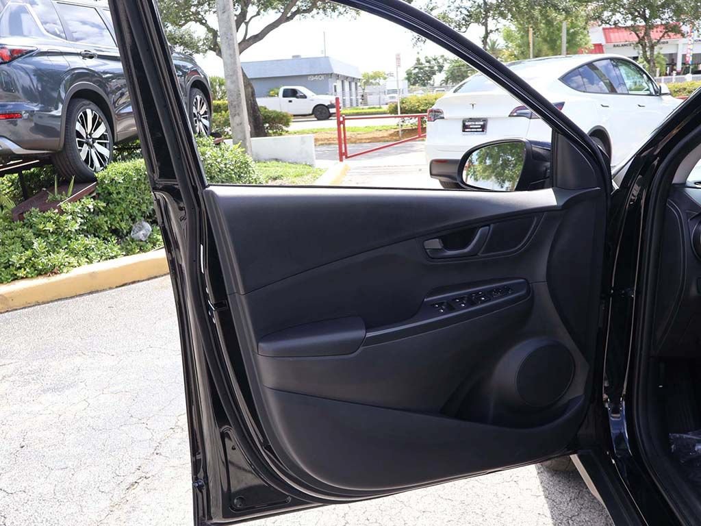 Used 2023 Hyundai Kona SEL w/ Cargo Package AWD/4WD image 22