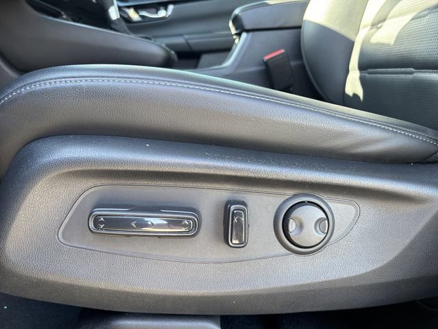 Used 2025 Honda CR-V EX-L image 16