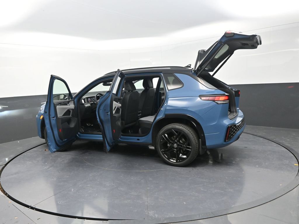 New 2026 Volkswagen Tiguan SE R-Line image 32