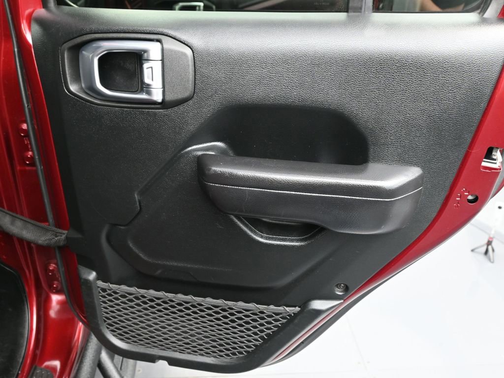 Used 2021 Jeep Wrangler Unlimited Islander image 12