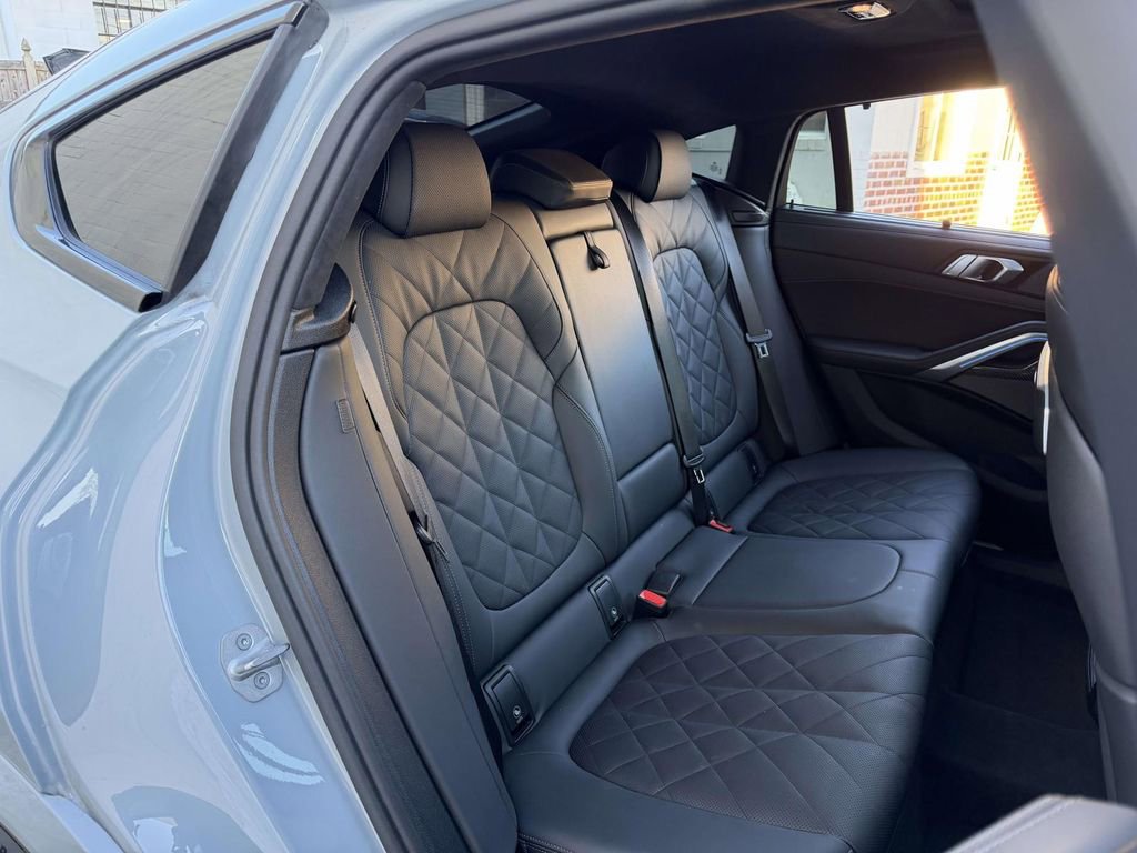 Used 2026 BMW X6 M60i image 15