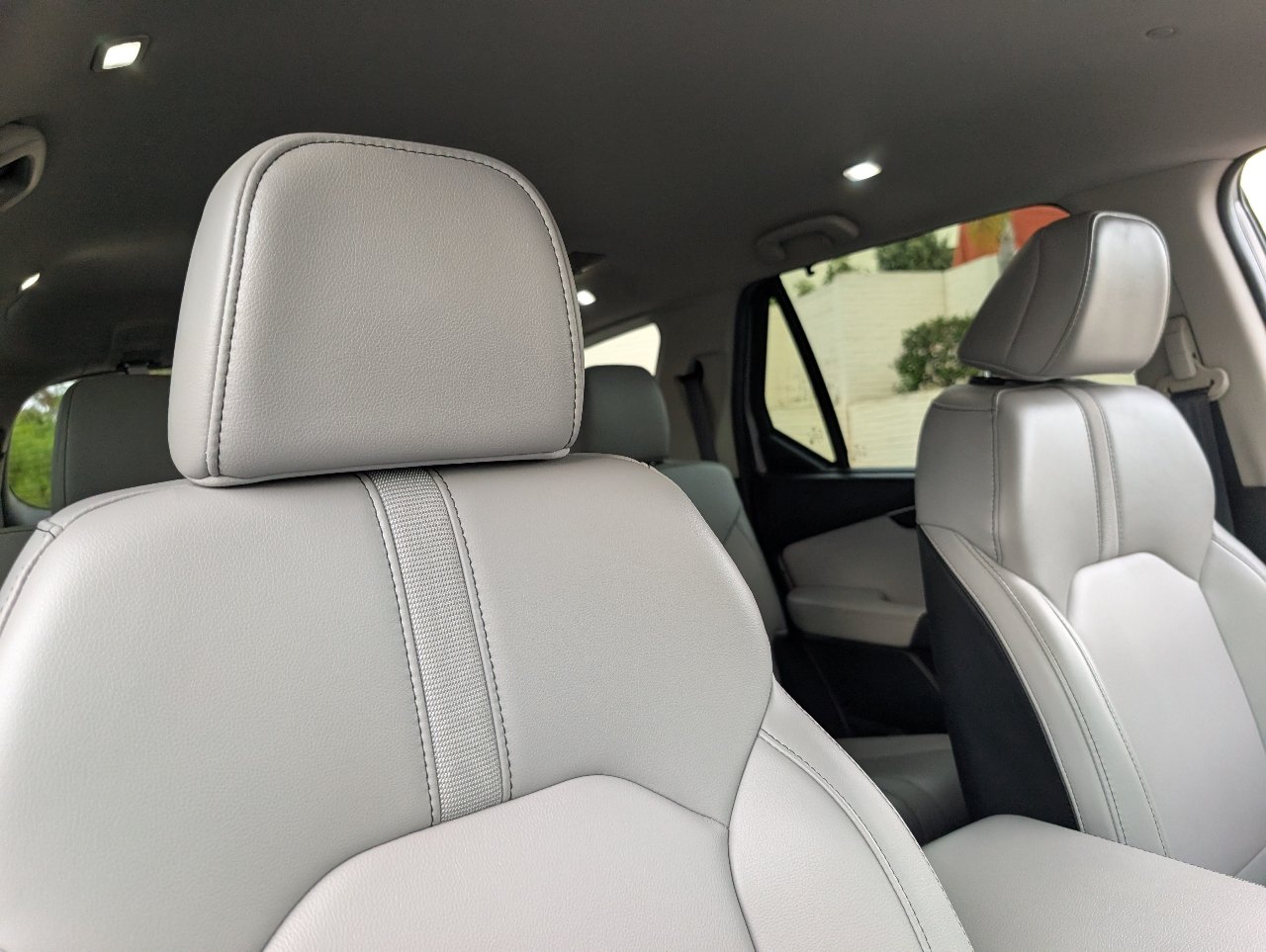 Used 2025 Honda Pilot EX-L image 3