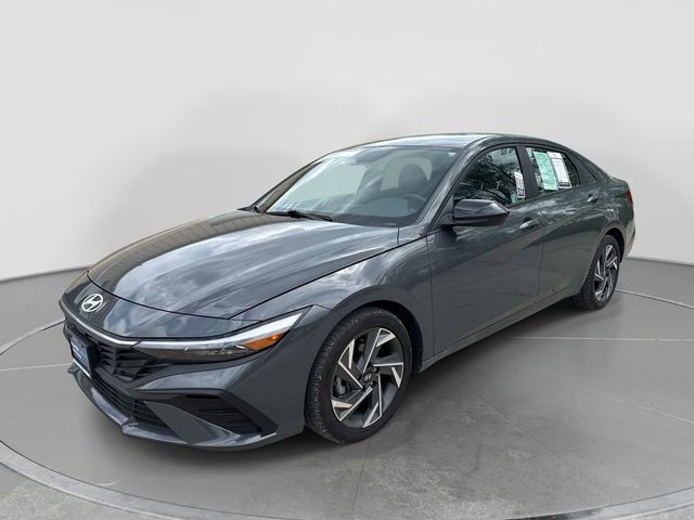 Certified 2025 Hyundai Elantra Sport FWD image 8