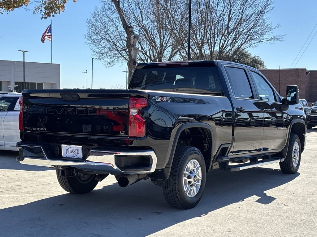 Used 2025 Chevrolet Silverado 2500 LT w/ Convenience Package AWD/4WD image 3