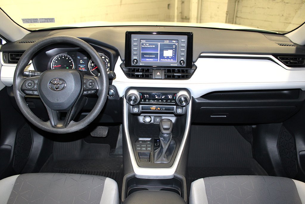 Used 2021 Toyota RAV4 XLE AWD/4WD image 9