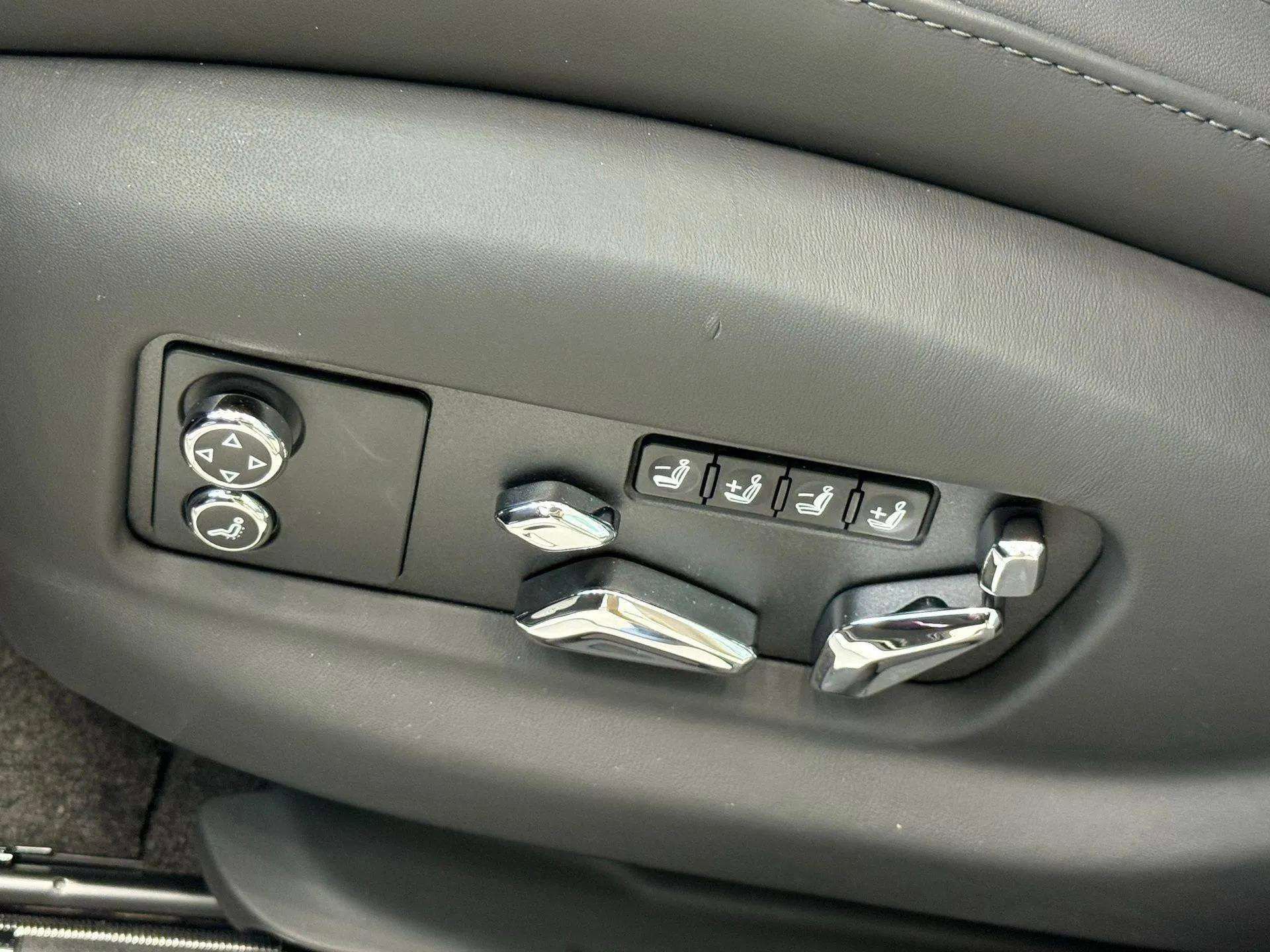 New 2026 Bentley Flying Spur Plug-In Hybrid AWD/4WD image 43