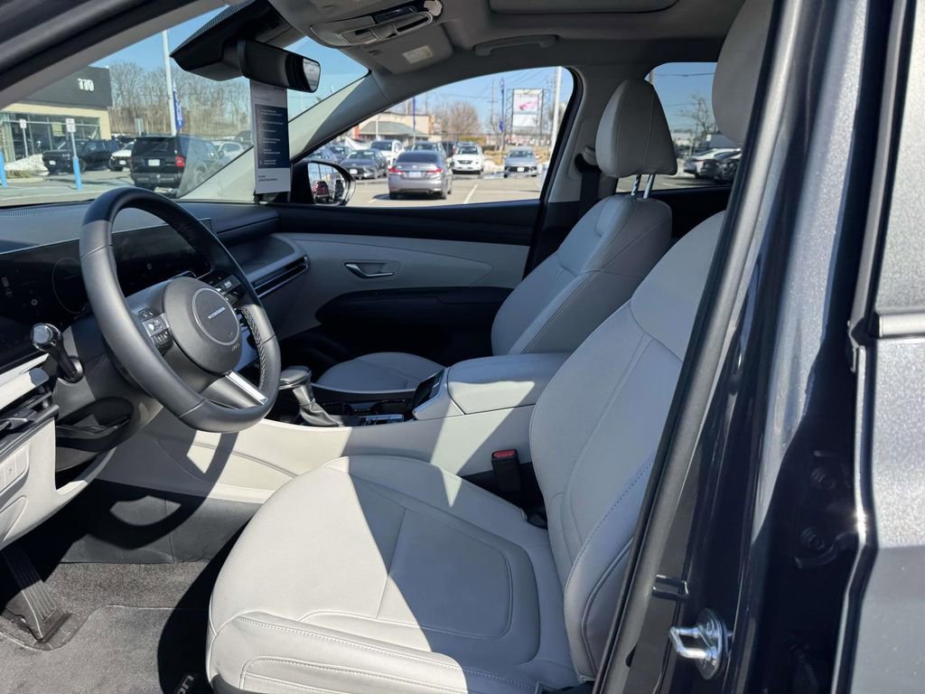 Used 2025 Hyundai Tucson SEL image 13