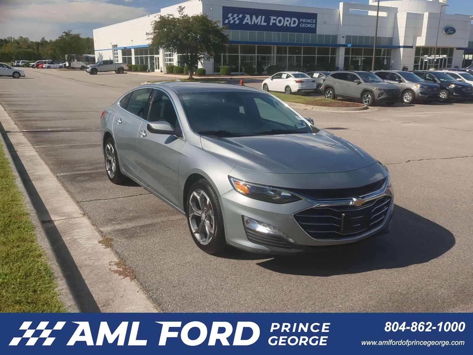 Used 2024 Chevrolet Malibu LT FWD image 1
