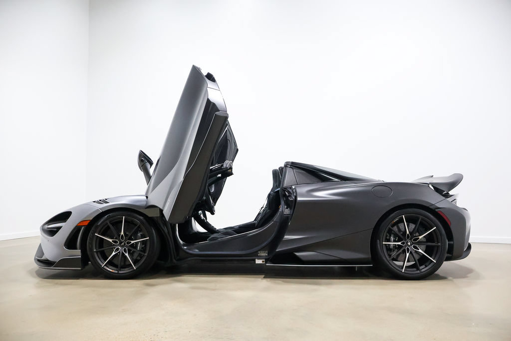 Used 2022 McLaren 765LT RWD image 33