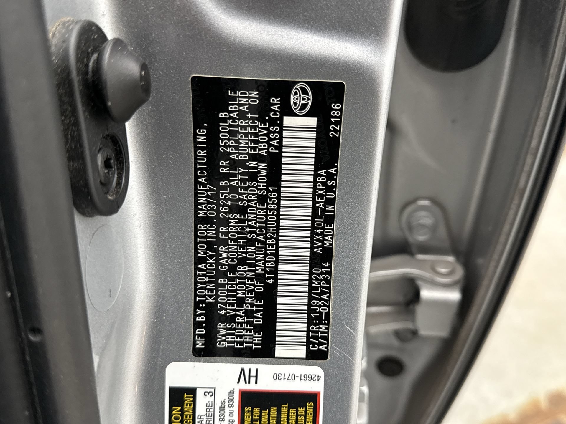Used 2017 Toyota Avalon Limited w/ All Weather Liner Package FWD image 25