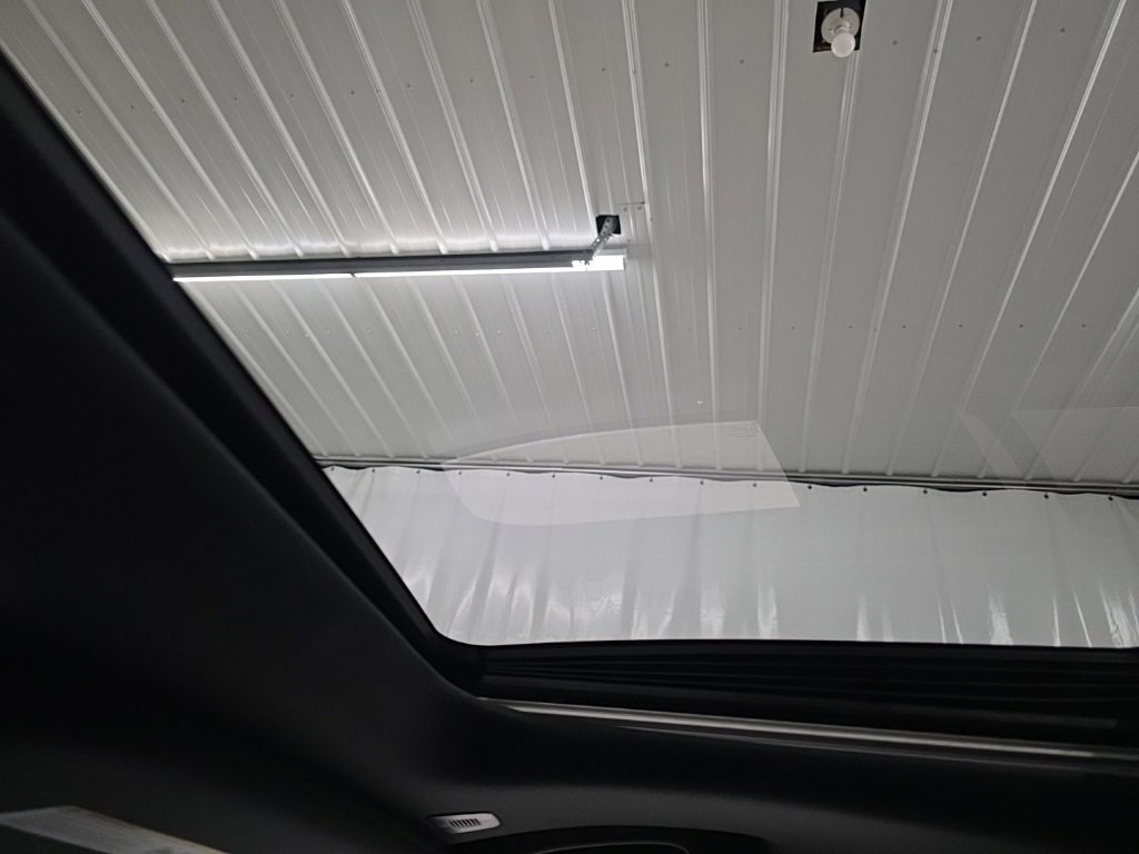 Used 2018 Jeep Grand Cherokee Limited image 24