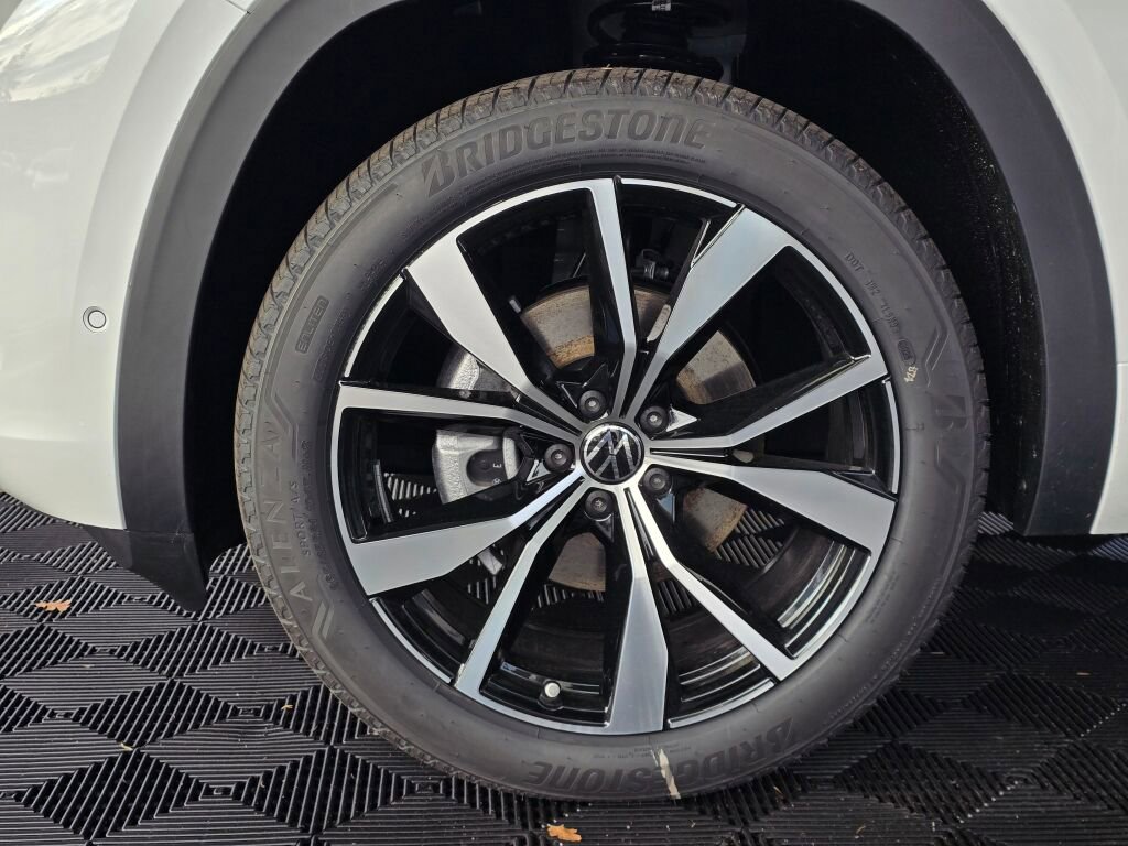 New 2026 Volkswagen Atlas SEL Premium R-Line image 11