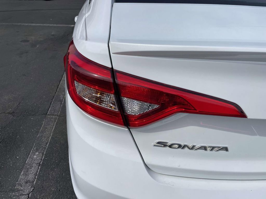 Used 2016 Hyundai Sonata SE image 18