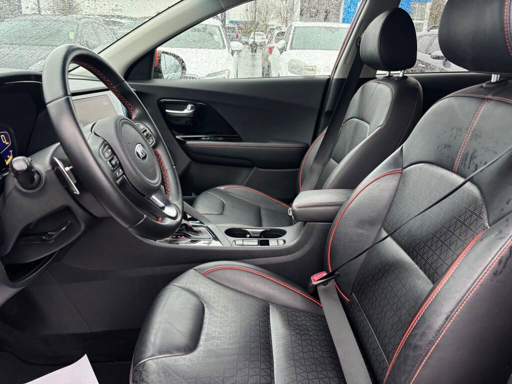 Certified 2021 Kia Niro Touring image 14