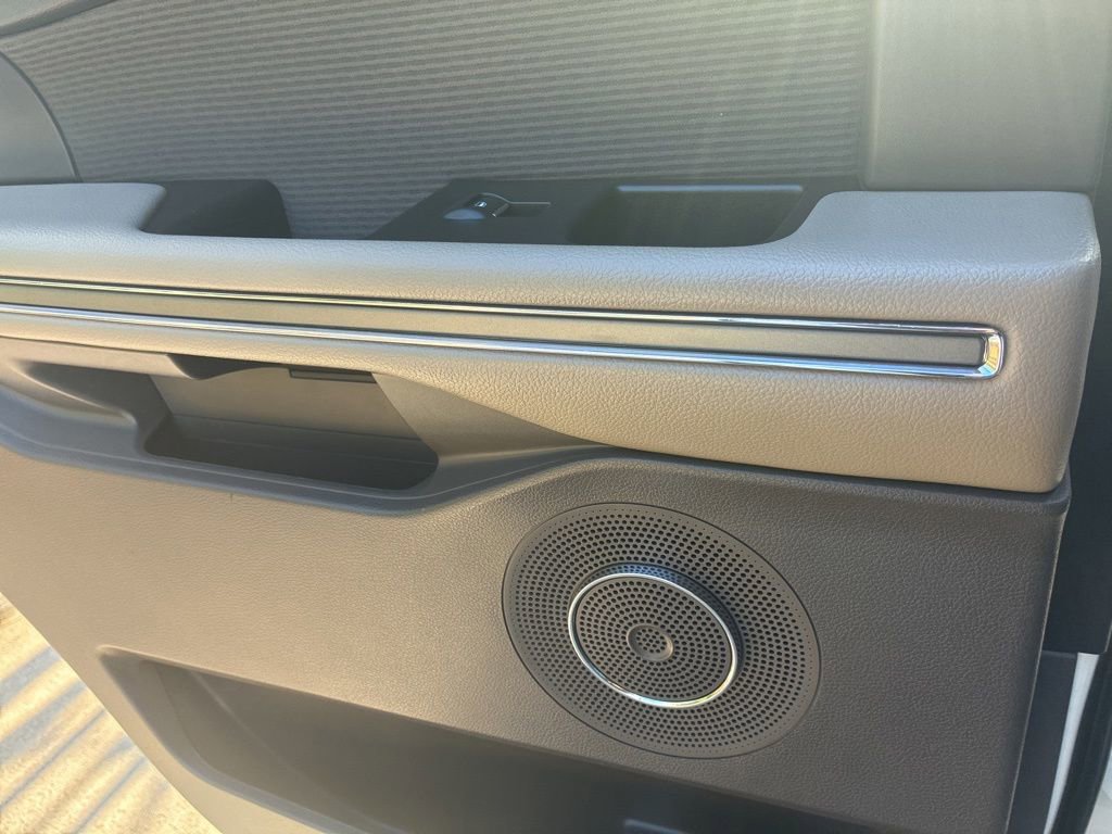 Used 2021 Ford Expedition XLT RWD image 24