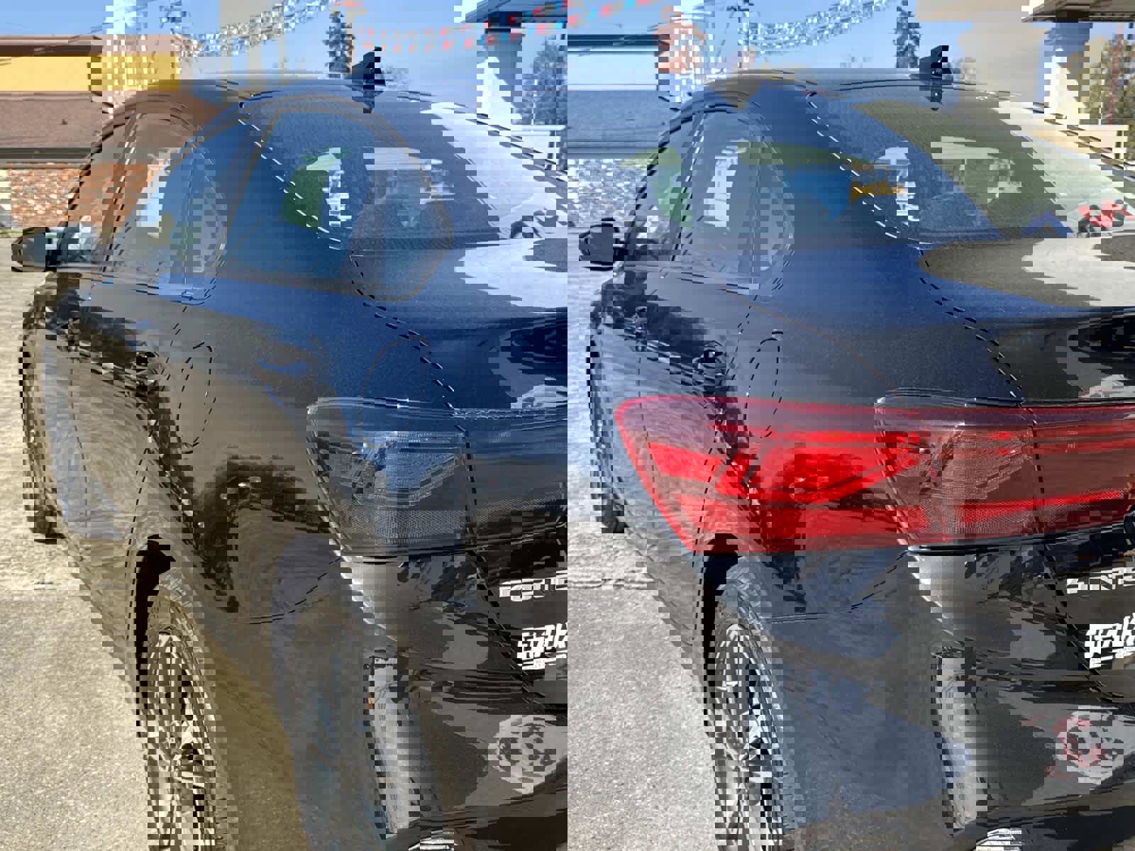 Used 2024 Kia Forte LXS image 9