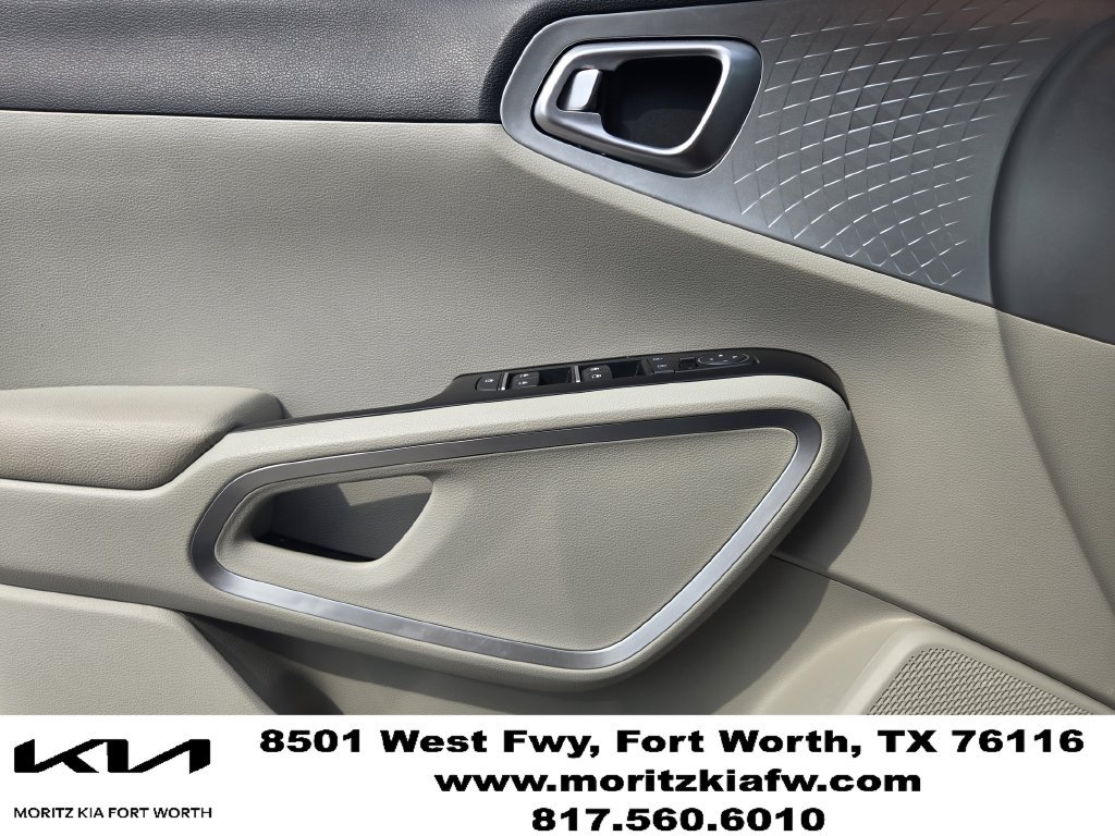 Certified 2024 Kia Soul LX w/ Option Group 015 FWD image 22