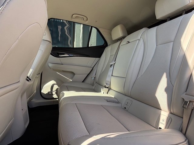 Used 2022 Buick Envision Essence w/ Safety Package image 26