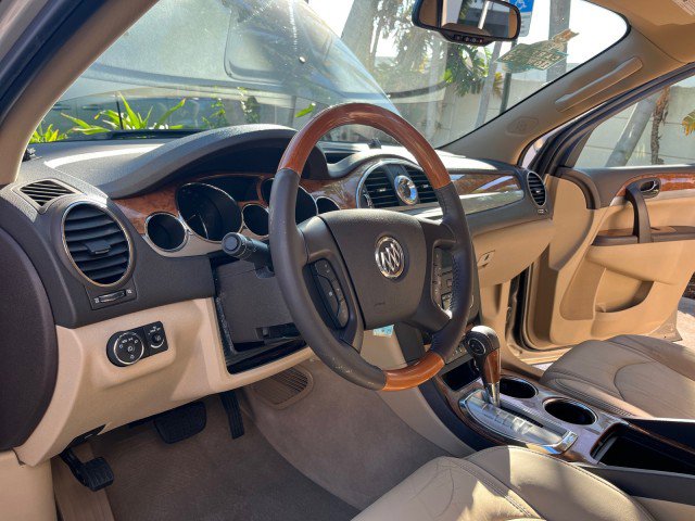 Used 2011 Buick Enclave CXL image 11