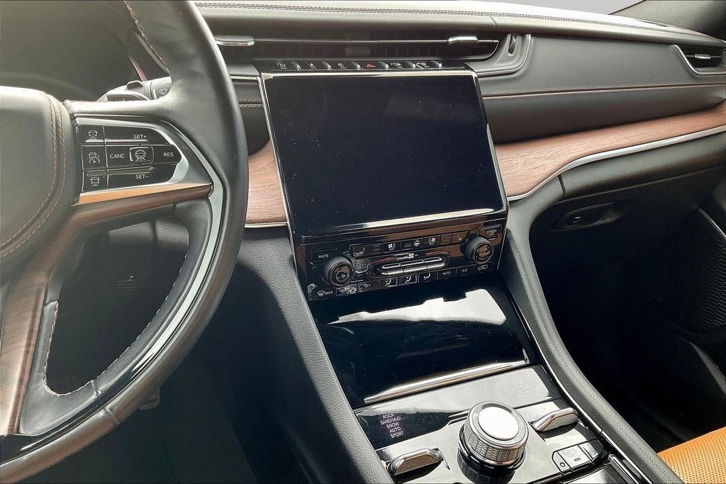 Used 2021 Jeep Grand Cherokee L Summit w/ Advanced Protech Group IV image 9