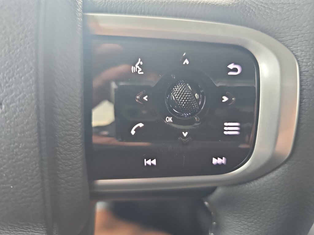 New 2026 Nissan Armada SV image 11