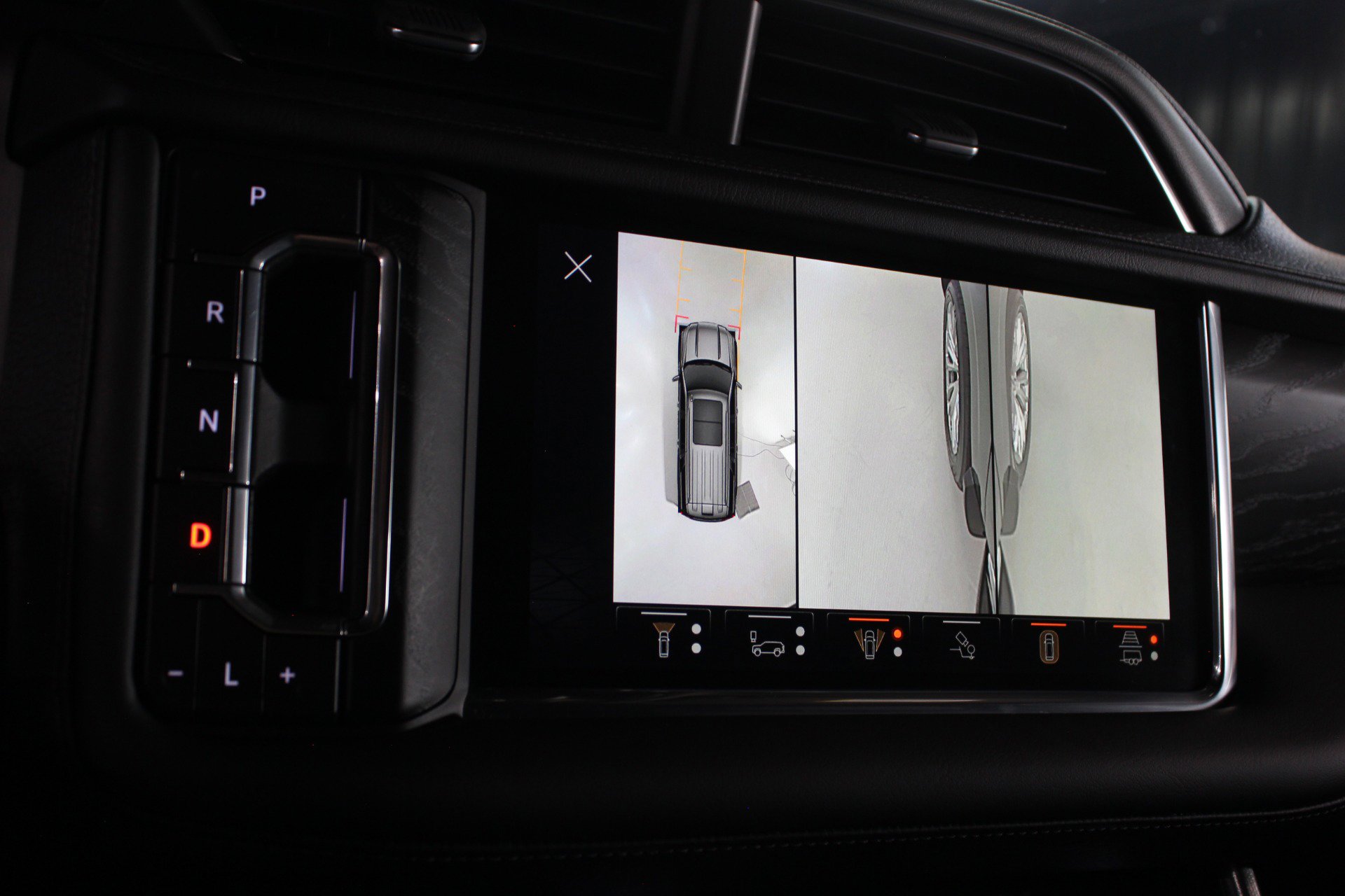 Used 2023 GMC Yukon Denali w/ Advanced Technology Package image 56