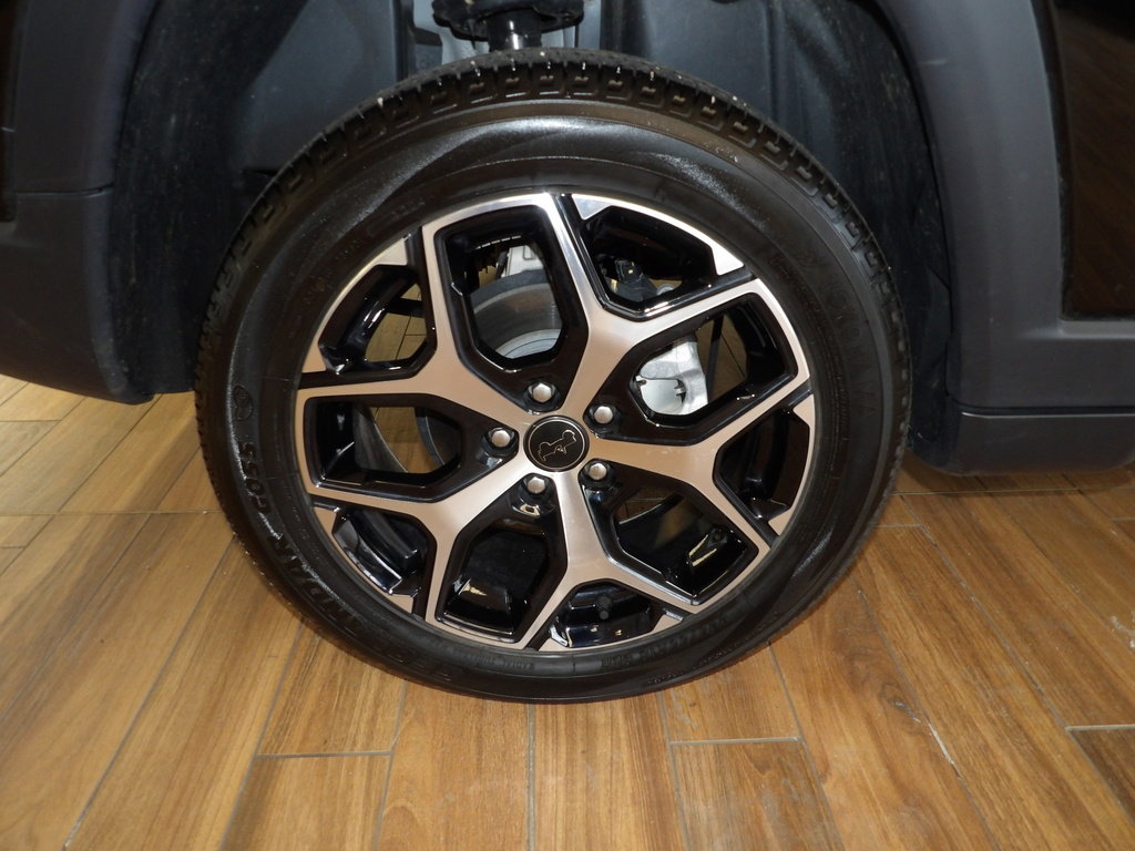 Used 2025 Jeep Compass Limited image 5