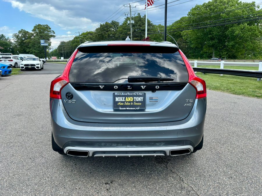 Used 2018 Volvo V60 T5 Cross Country w/ Convenience Package AWD/4WD image 7