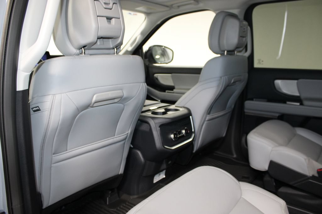New 2027 Ford Expedition Max Active AWD/4WD image 18