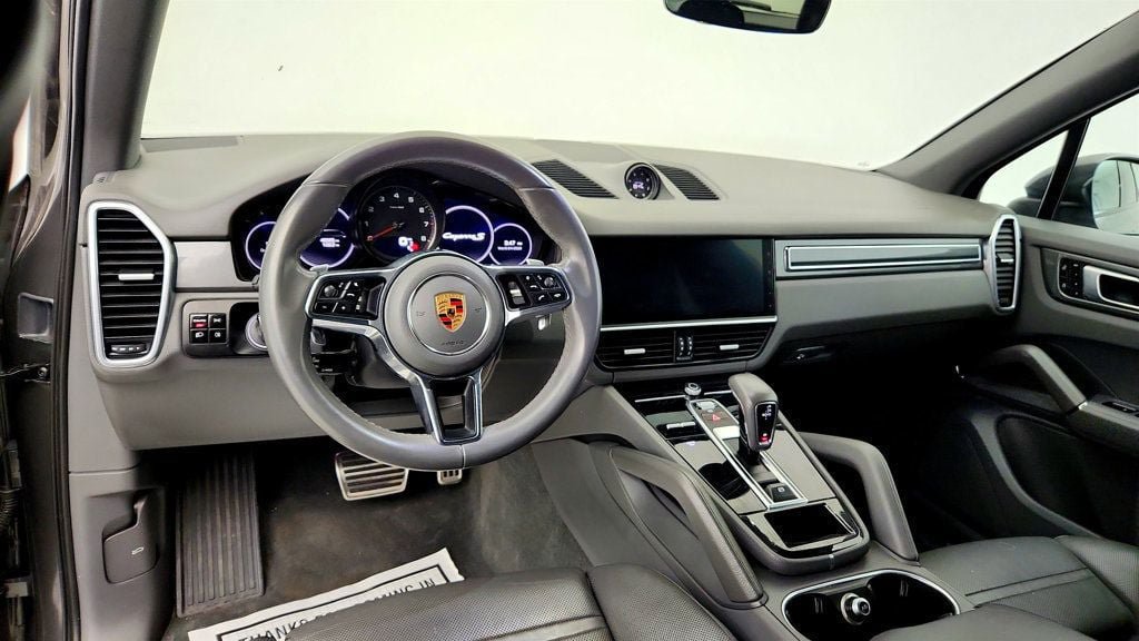 Used 2019 Porsche Cayenne S w/ Premium Plus Package AWD/4WD image 13