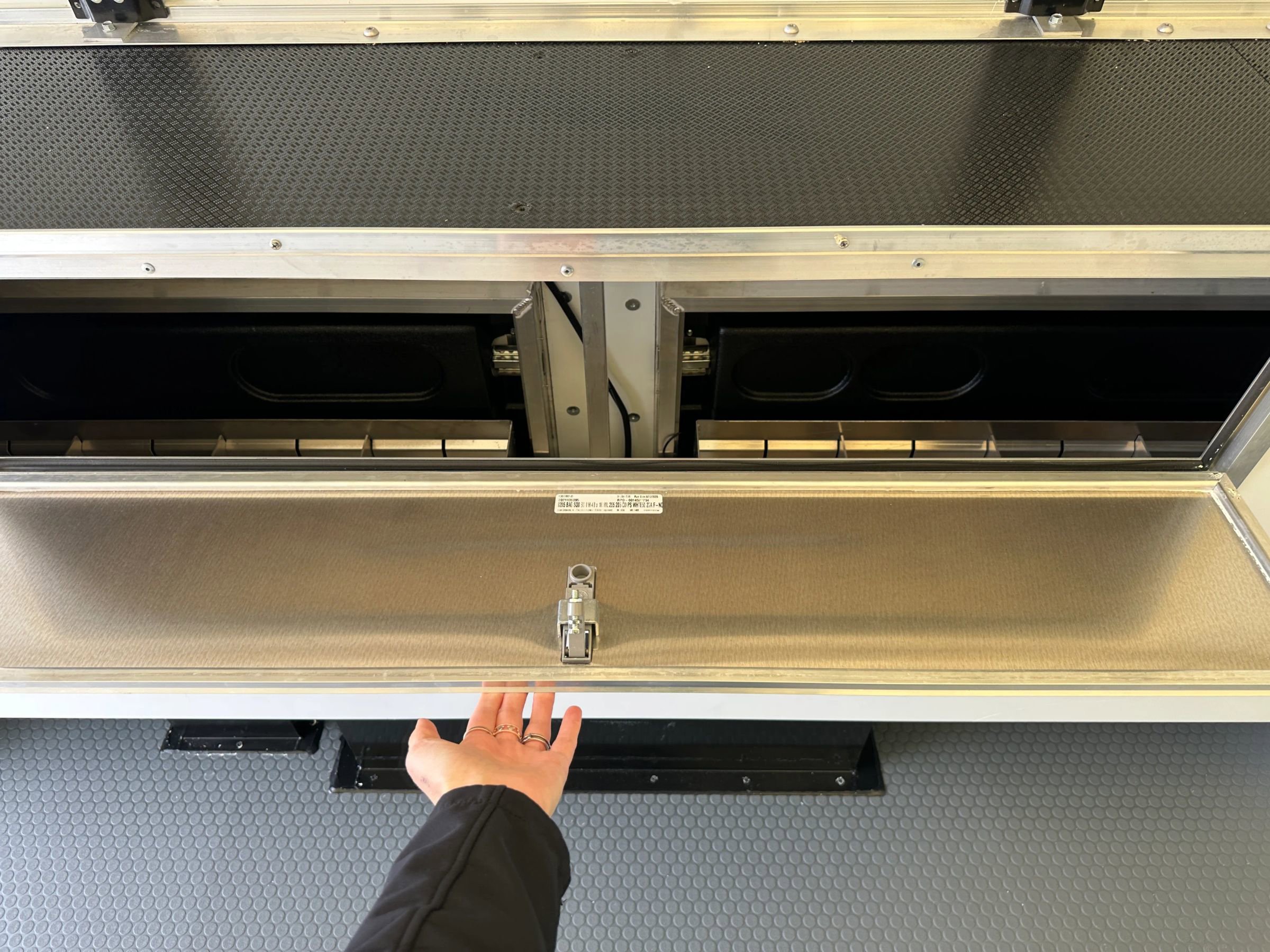 Used 2026 Ford E-350 and Econoline 350 Super Duty w/ Interior Upgrade Package image 9