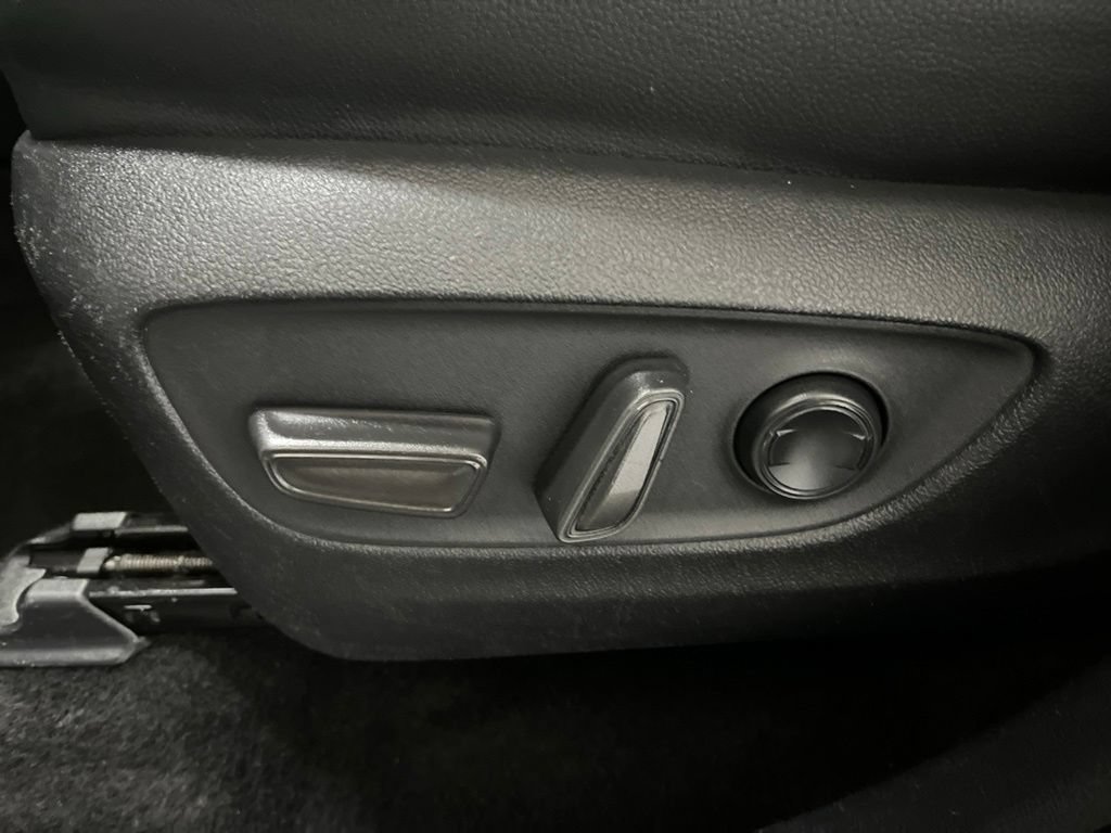 Used 2024 Toyota Grand Highlander AWD image 20