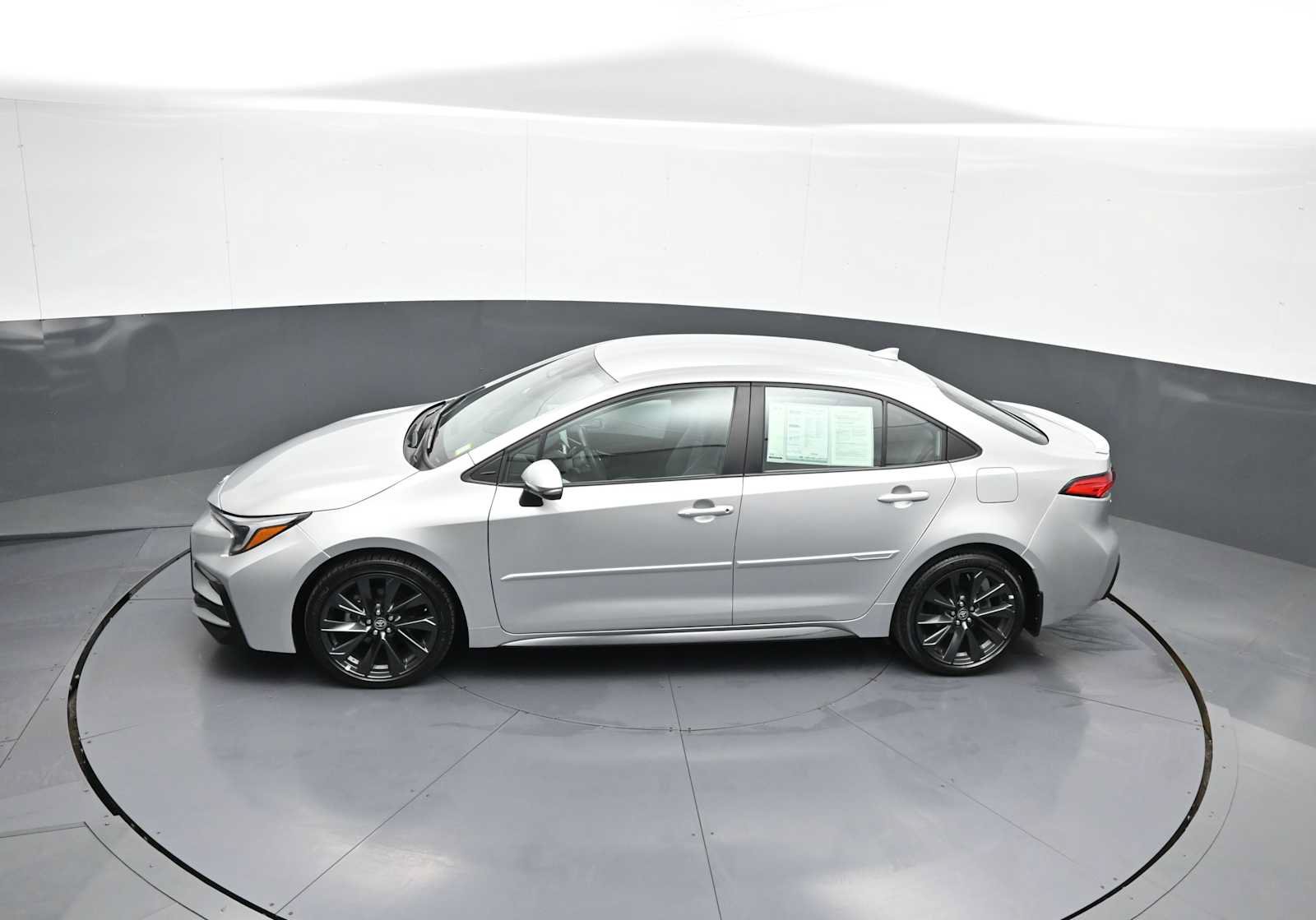Certified 2024 Toyota Corolla SE FWD image 39