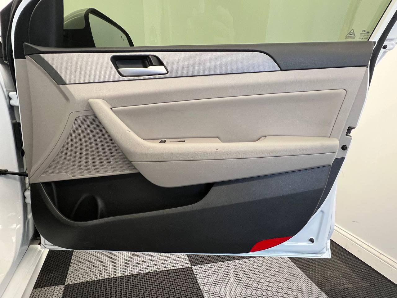 Used 2018 Hyundai Sonata SEL FWD image 11