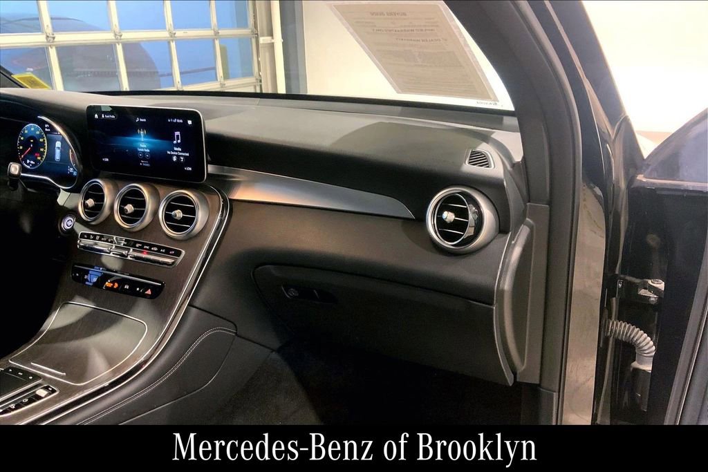 Used 2021 Mercedes-Benz GLC 300 4MATIC image 19