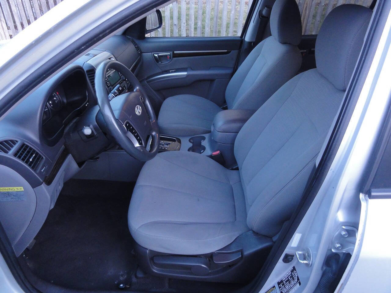 Used 2011 Hyundai Santa Fe GLS image 32