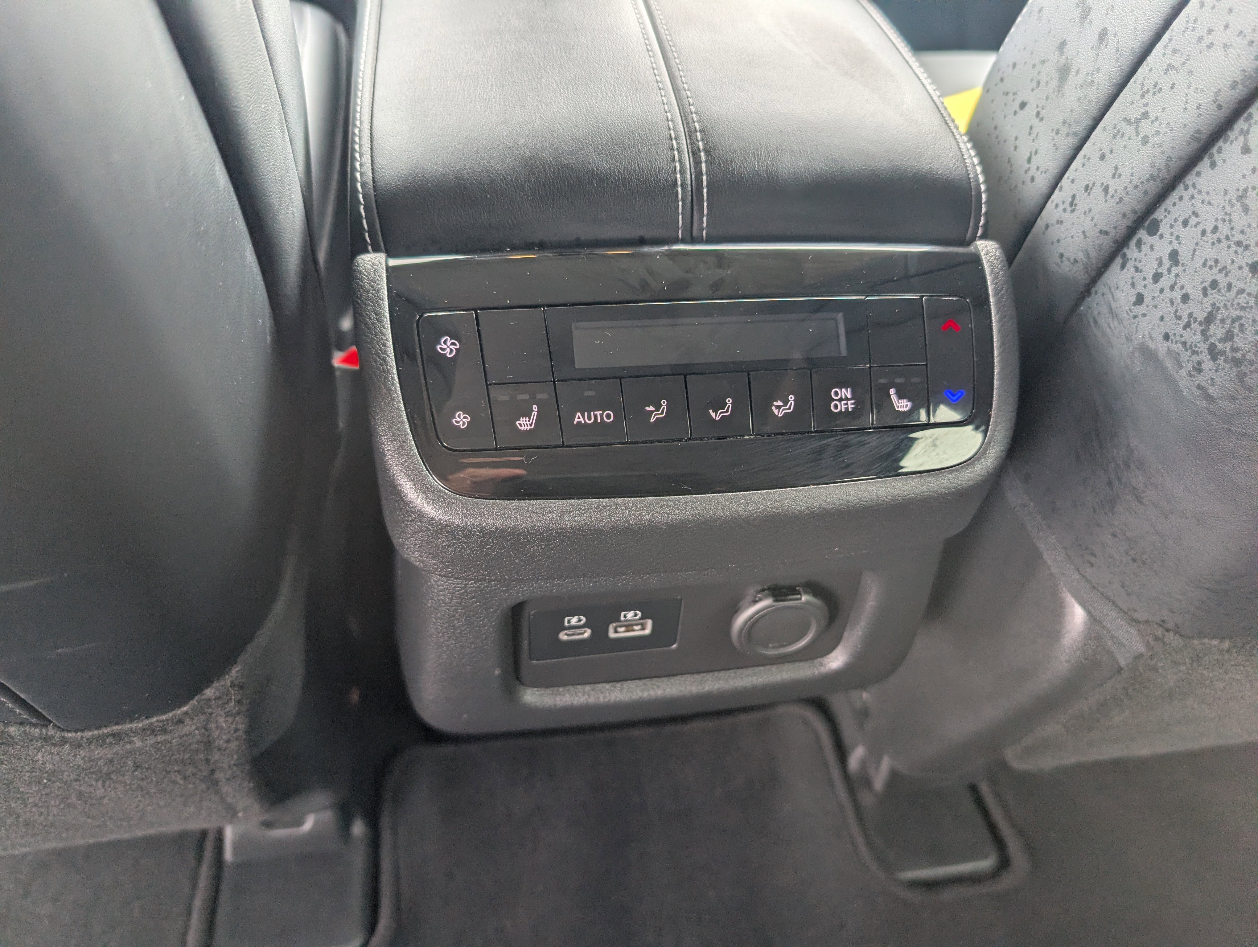 Used 2023 INFINITI QX60 Luxe image 28