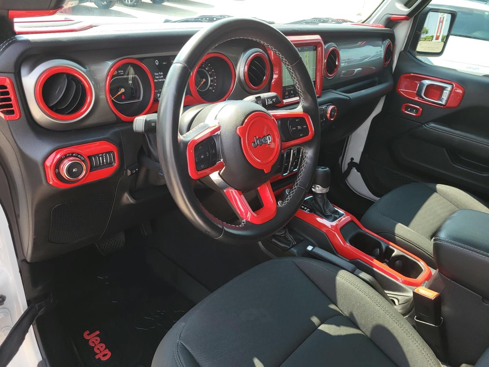Used 2020 Jeep Wrangler Unlimited Sahara AWD/4WD image 23