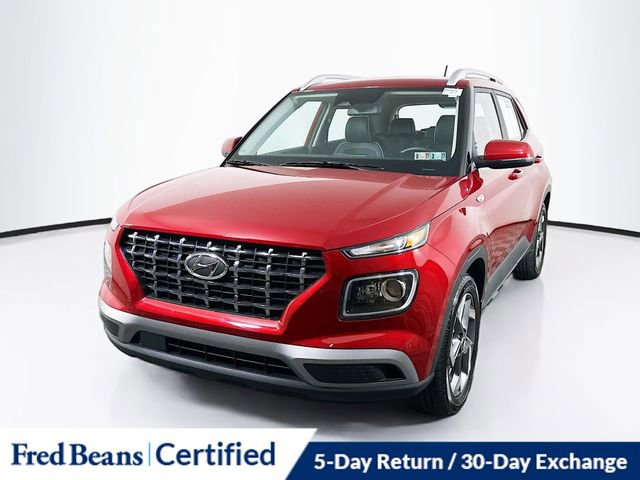 Certified 2025 Hyundai Venue Limited image 3