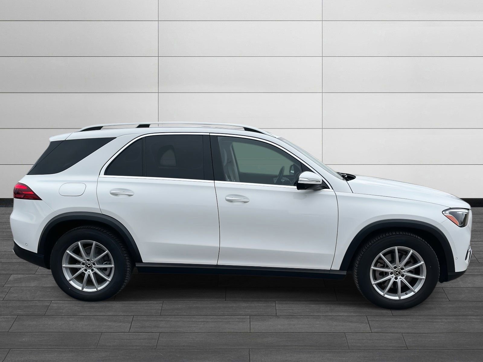 Certified 2025 Mercedes-Benz GLE 350 GLE 350 image 2